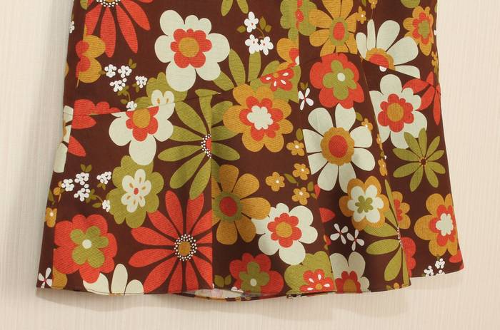 SK-236 กระโปรงแฟชั่น&ทำงาน ทรงย้วย ผ้าคอตต้อนญี่ปุ่นพิมพ์ลายดอกไม้ โทนน้ำตาลเข้ม