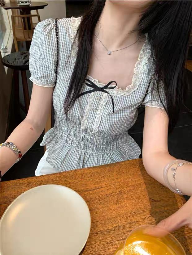 Chunya smock top เสื้อครอปสม็อคเอวแขนสั้น