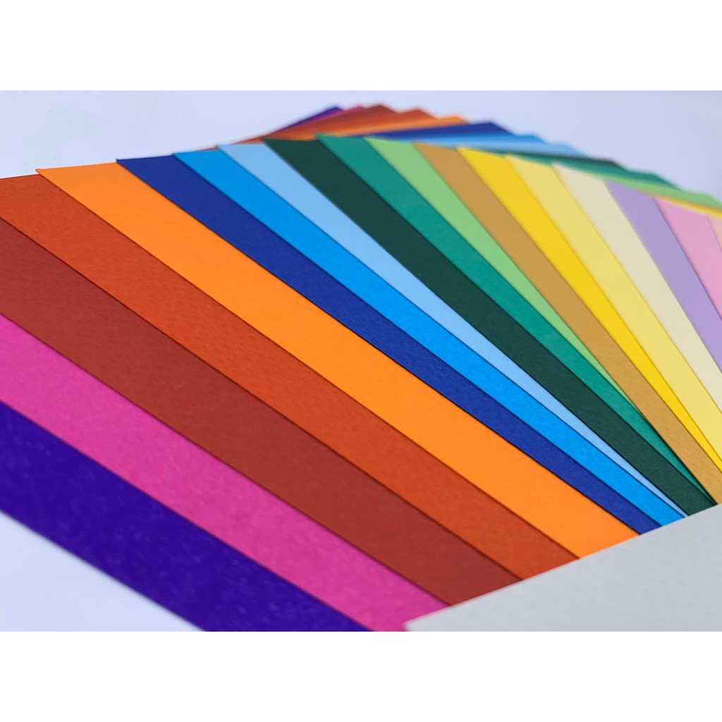 กระดาษ ร้อยปอนด์ สี ขนาด A4 มี 25 สี เนื้อ ร้อยปอนด์ หนา 220 แกรม สำหรับ ทำงาน ประดิษฐ์ งานฝีมือ DIY เอ4