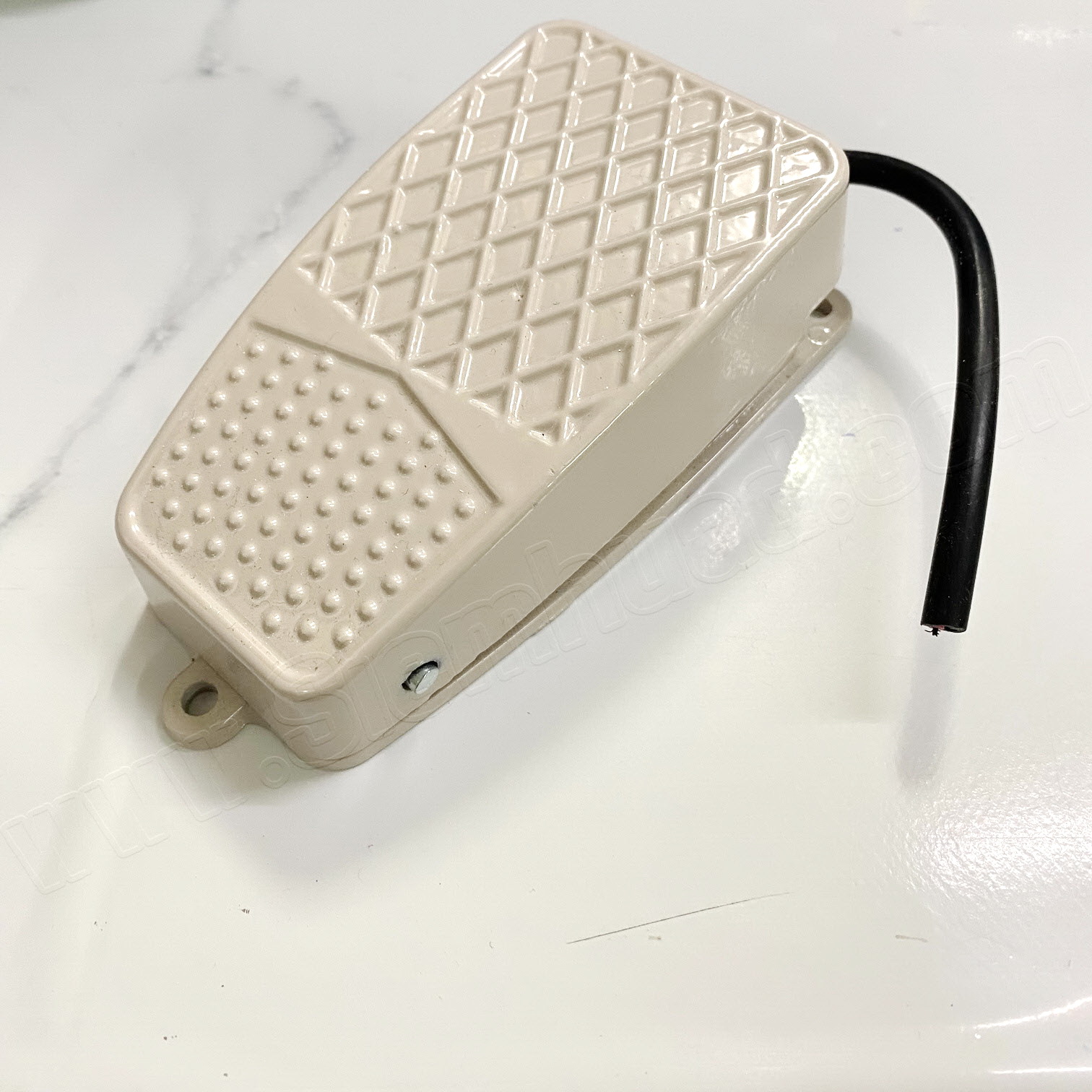สวิทช์เท้าเหยียบ TREADLE SWITCH / FOOT SWITCH (ZT) FS-2, FS-3, LT4