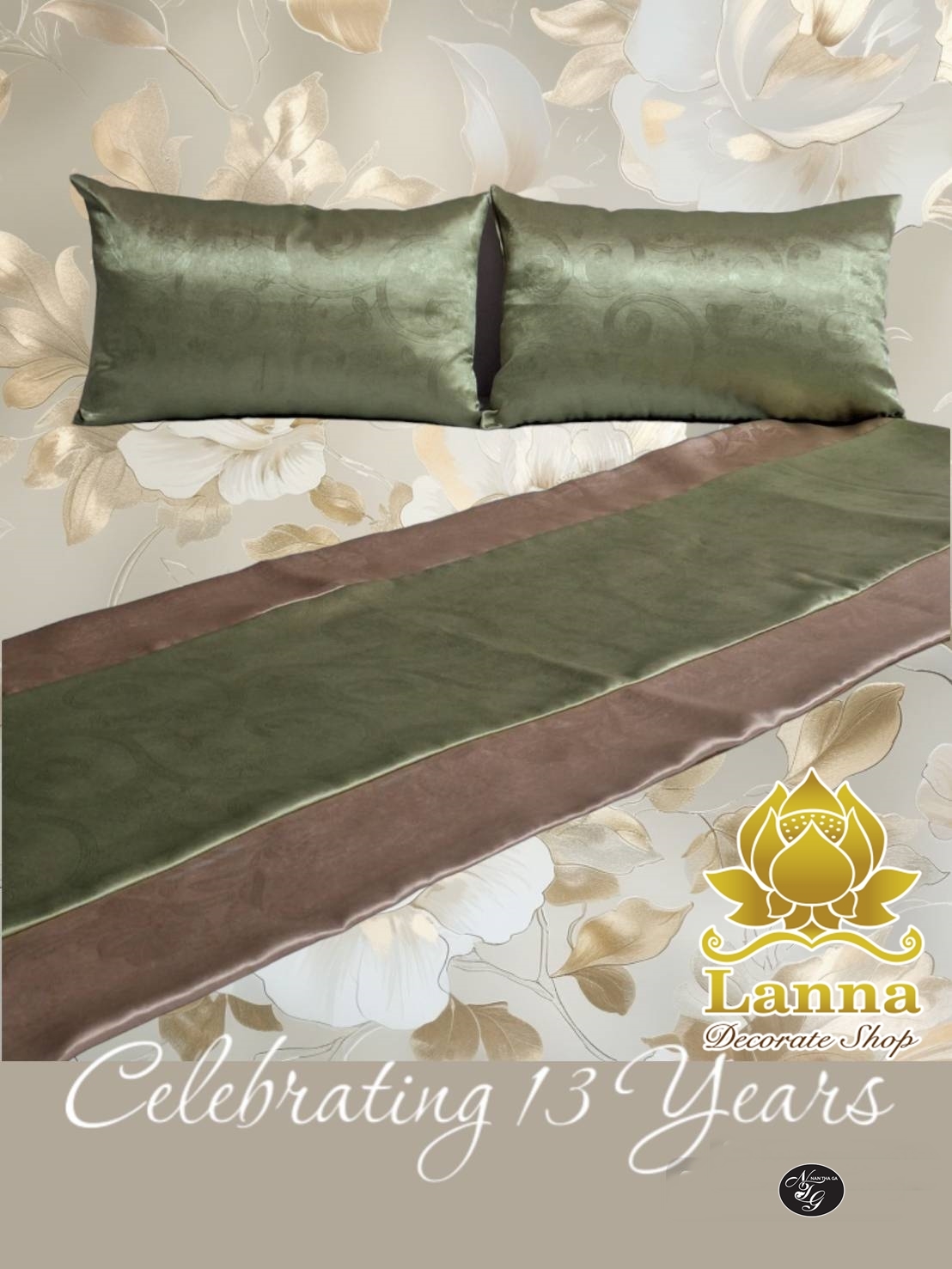 หมอนอิง และผ้าคาดเตียง แบรนด์ Nan Tha Ga (นันทกา) Collection : Anniversary 13y LUXURY สี Basil