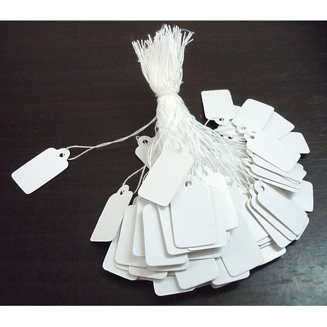 Tag Price ป้ายห้อยของขวัญ ของชำร่วย ป้ายห้อยราคา ป้ายติดราคา กระดาษสีขาวขนาด 23x13mm +เชือกคล้อง แพ็ค 100 อัน