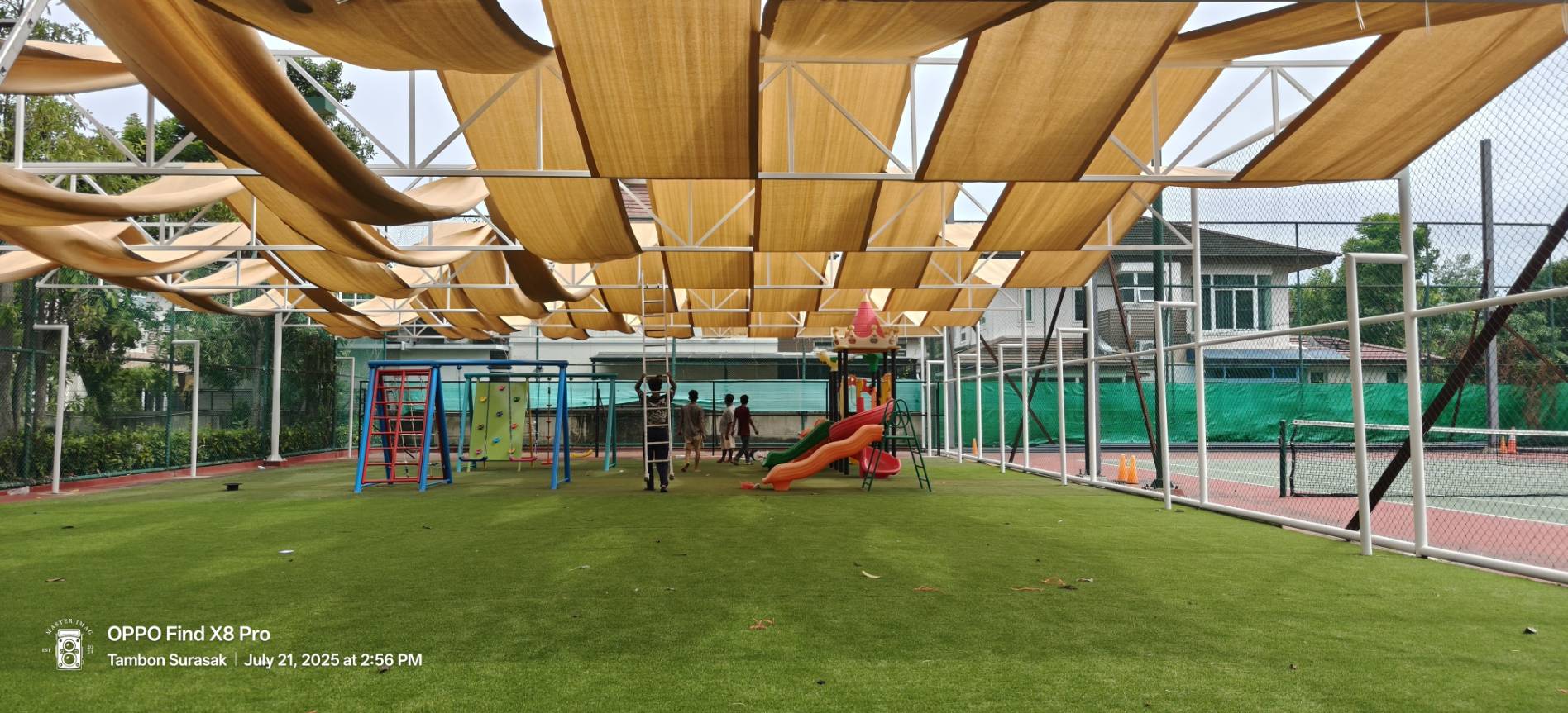 ผ้าใบโรงเรียนวันเดอร์เยียรส์