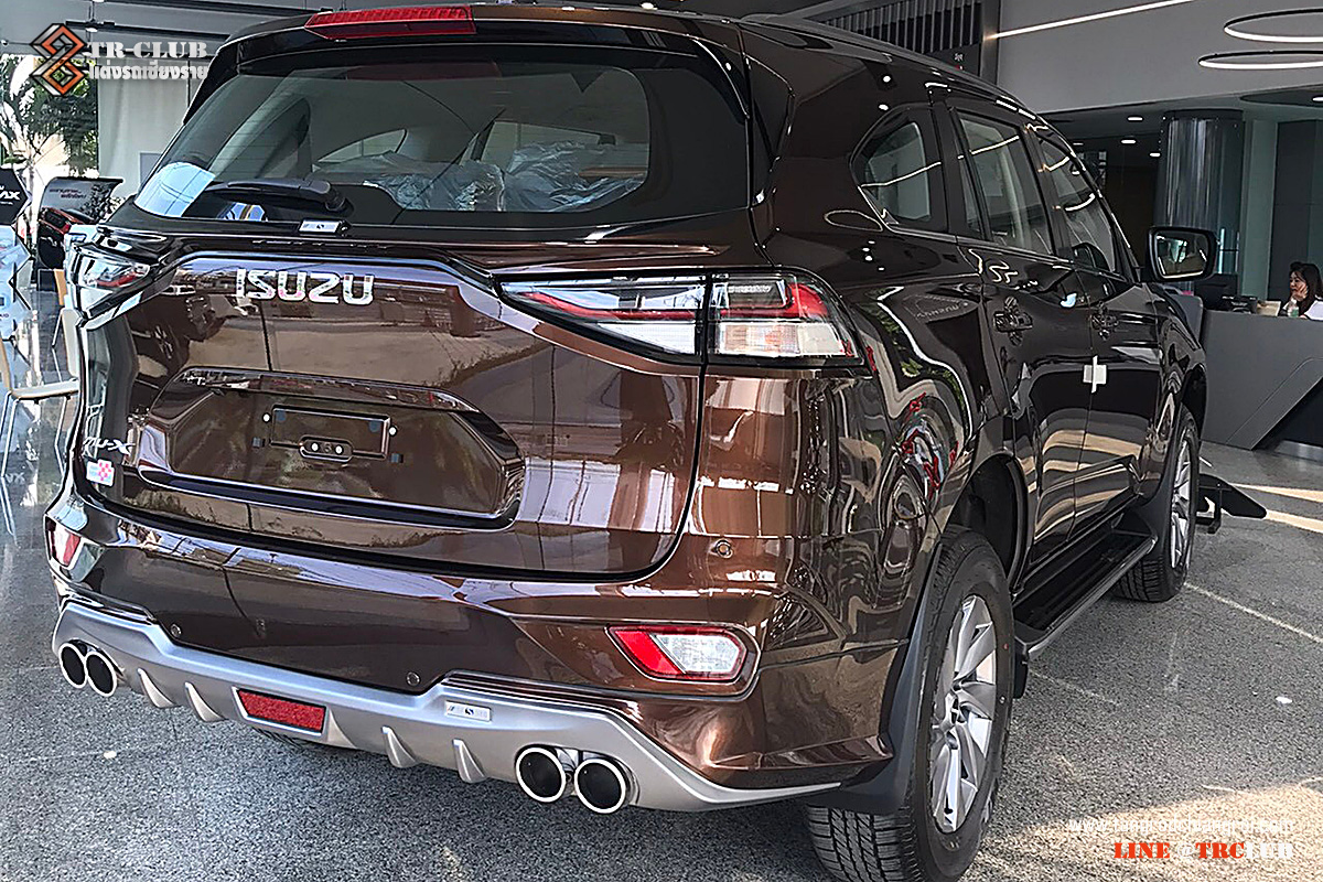 ชุดแต่งสเกิร์ตรอบคัน MASATO สำหรับ Mu-X 2021