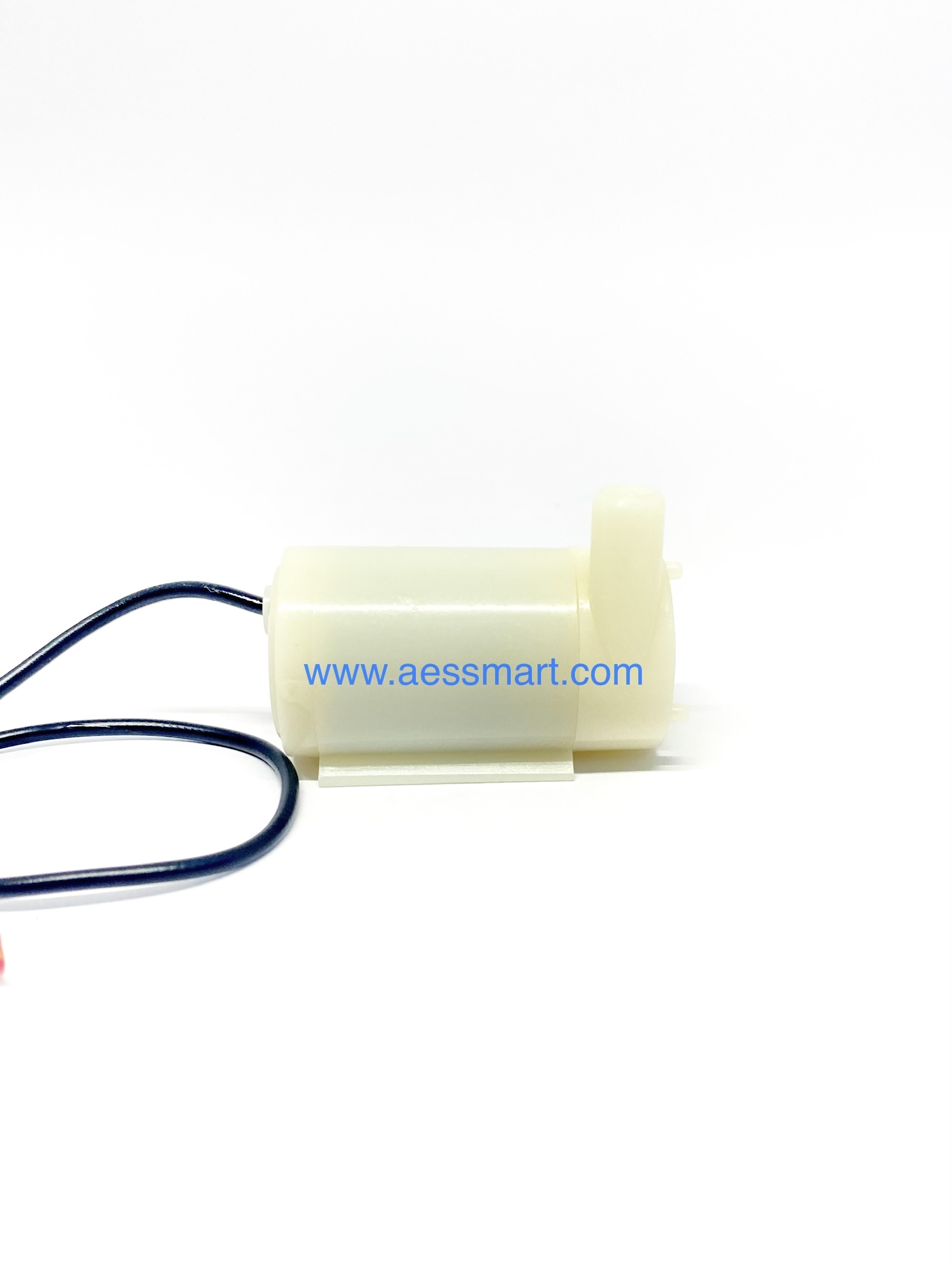 S2215 : ปั๊มน้ำขนาดเล็ก 3v-5v แนวนอน อัตราการไหล 1.2-1.6L / นาที