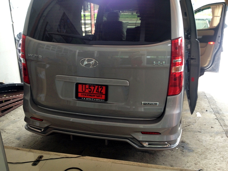 HYUNDAI H-1 TOURING 2016 [ ประตูไฟฟ้า 2 ข้าง + เครื่องเสียง + ชุดแต่งรอบคัน + ผ้าม่าน ] {บ5742}
