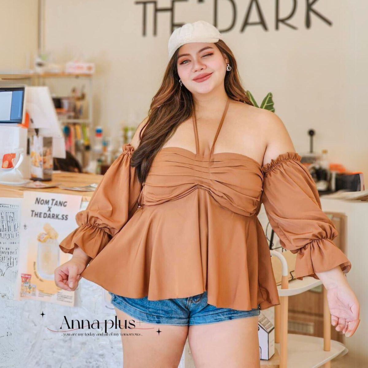 A069 เสื้อสาวอวบ เปิดไหล่ สม็อกหลัง อกได้ถึง50