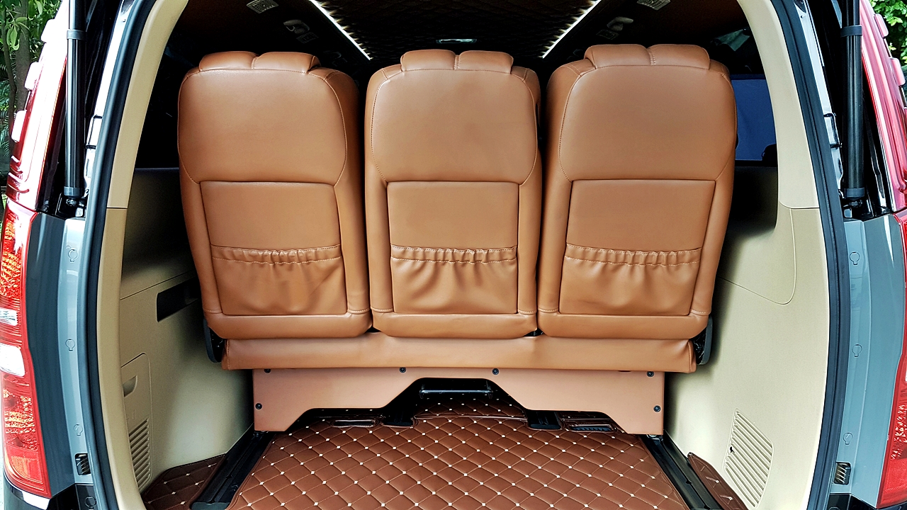 HYUNDAI H-1 DELUXE รถคุณดุล คันที่ 2 [ เบาะ + คอนโซล + ช่วงล่าง + แดมป์ + กุหลังคา + พรม + ล้อ + ประตูท้ายไฟฟ้า ] - นข 1515