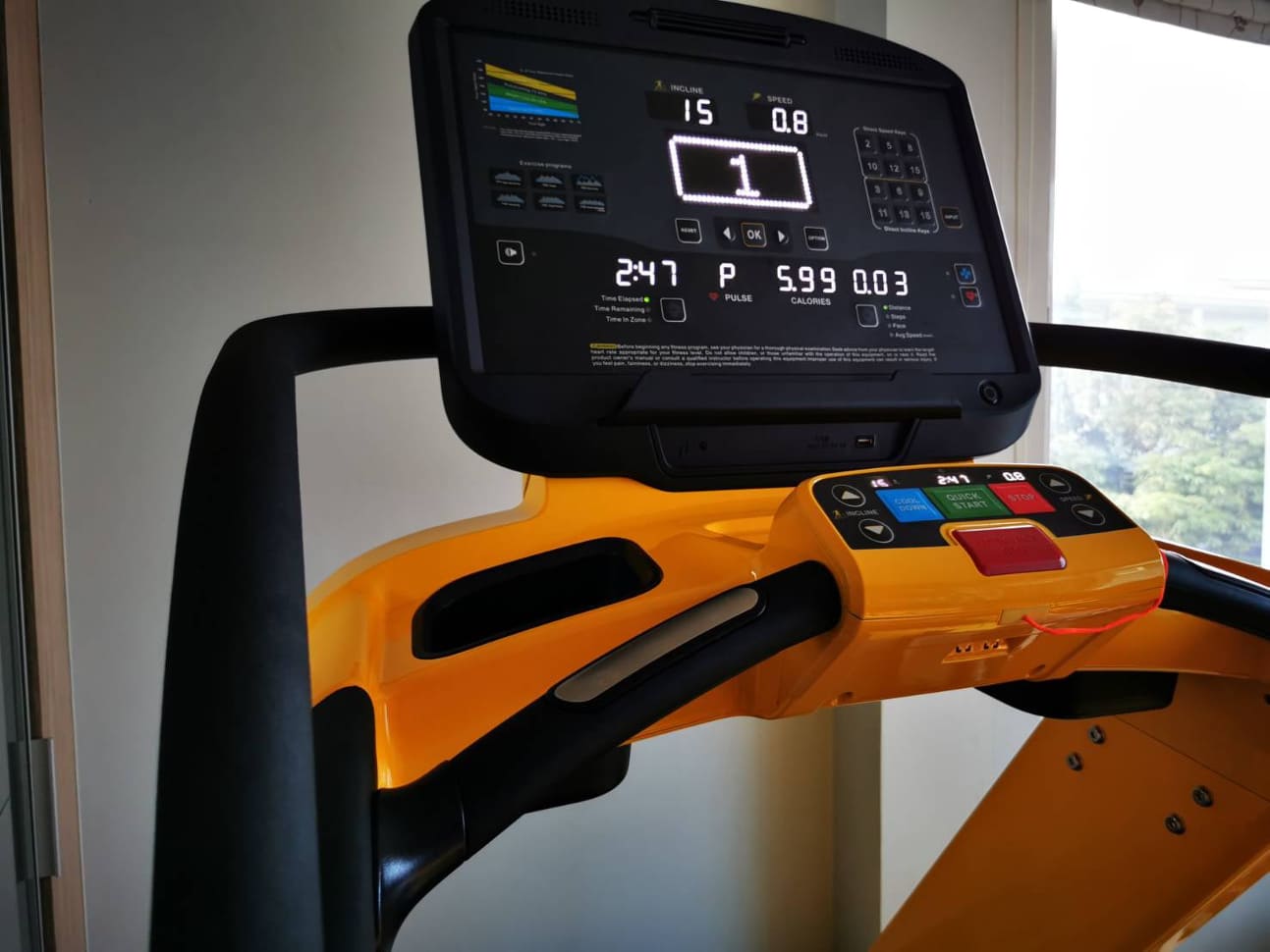 ลู่วิ่งไฟฟ้า G5100 PRO | ลู่วิ่งเชิงพาณิชย์คุณภาพสูงสำหรับฟิตเนสและใช้ในบ้านระดับพรีเมียม