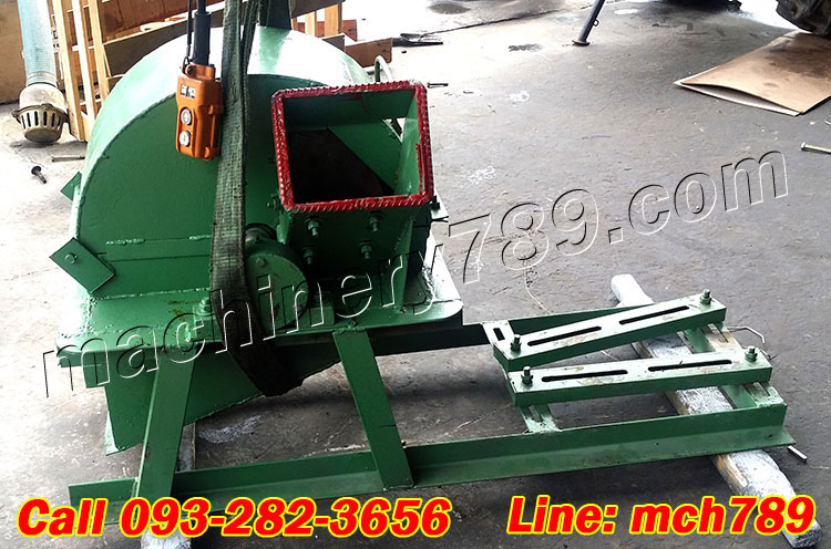 เครื่องบดไม้ขนาดเล็ก รุ่น ZUMO 1 ระบบ4ใบมีด กำลังผลิต0.4-1ตัน/ชม. เครื่องทำขี้เลื่อย เครื่องบดขี้เลื่อย เครื่องบดกิ่งไม้ เครื่องบดย่อยกิ่งไม้ Disc-Type Wood Crusher / Sawdust Crusher / Wood Powder Machine