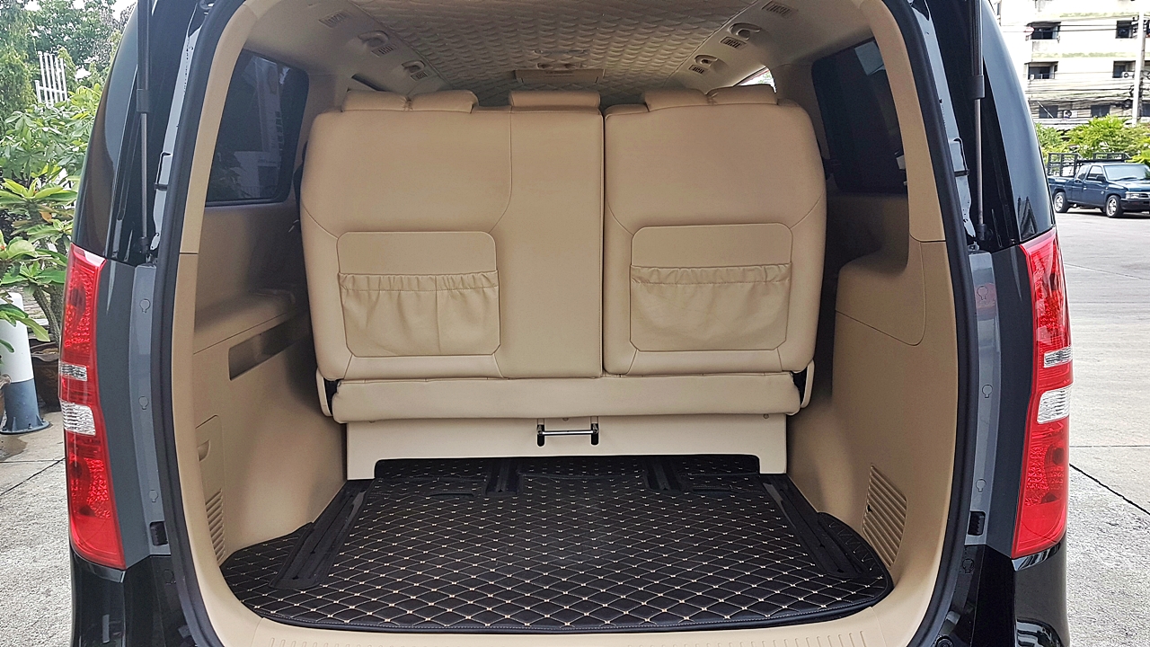 HYUNDAI H-1 DELUXE รถเกาหลี [ เบาะ + คอนโซล + กุหลังคา + พรม ] - ษ 2644