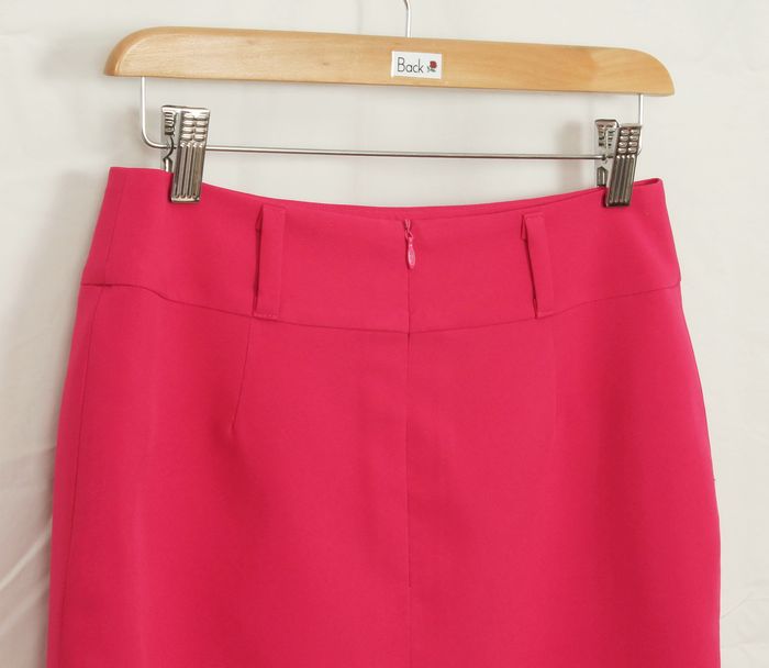 กระโปรงแฟชั่น&ทำงาน กระโปรงทรงสอบ ผ้าไหมอิตาลีสีบานเย็น ชายกระโปรงตีเกร็ดแต่งด้วกระดุม / SK-228