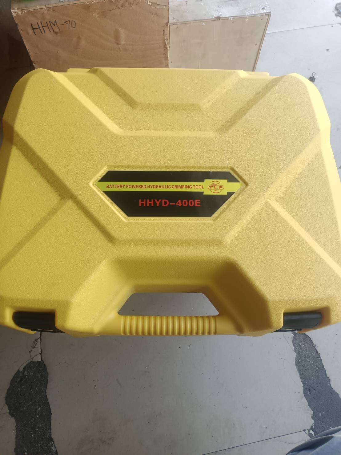 เครื่องย้ำหางปลา แบบแบตเตอร์รี่ รุ่น HHYD-400E