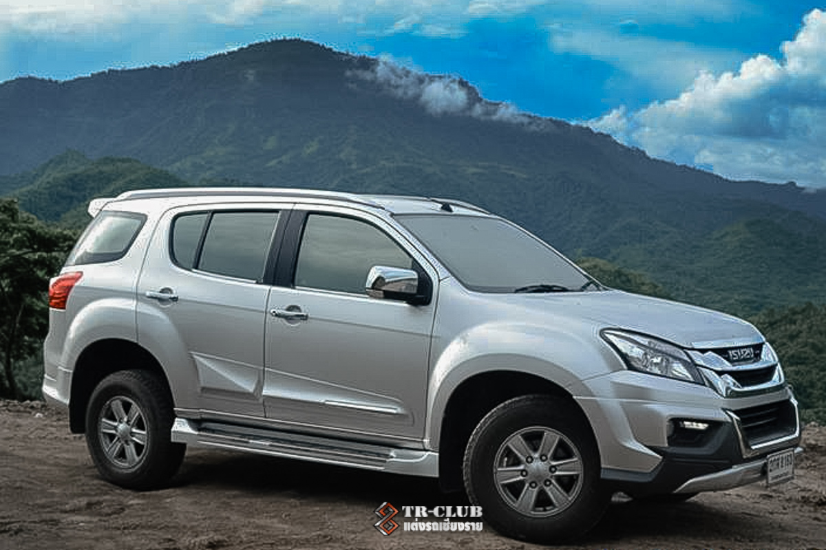 ชุดแต่งสเกิร์ตรอบคัน FREEFORM FX MU-X 2012-2016