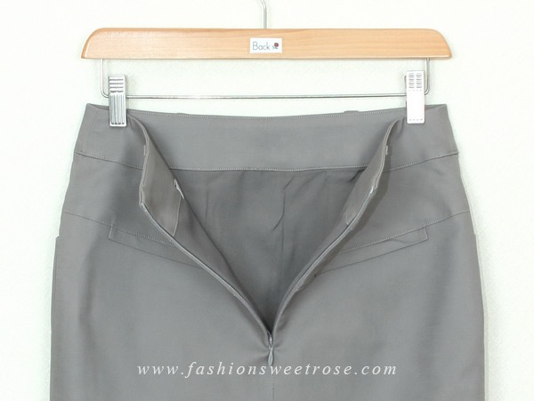 SK-307 กระโปรงแฟชั่น&ทำงาน ทรงสอบ ผ้าคอตต้อนญี่ปุ่น ผสมสเปนเด็กส์สีเทา ตกแต่งด้วยกระดุม 4 เม็ด