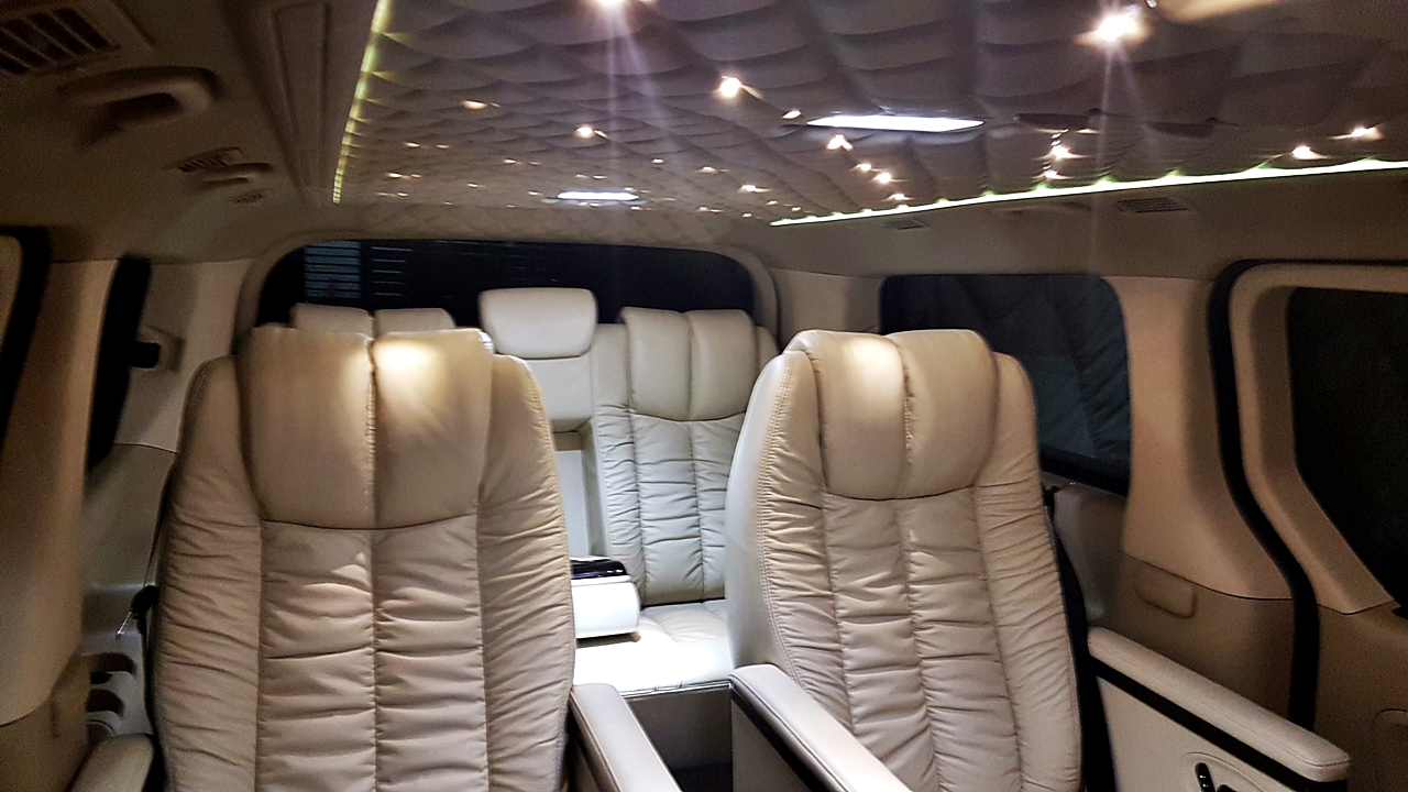 HYUNDAI H-1 DELUXE [ เบาะ vip + ท้าย 60:40 + กุหลังคา + พรม ] - ฮว 8962