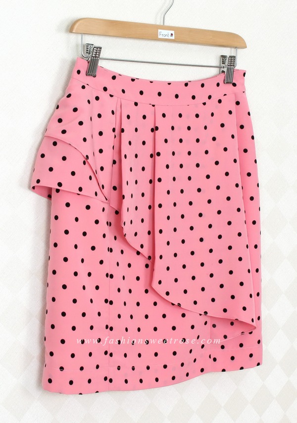SK-301 กระโปรงแฟชั่น&ทำงาน ทรงสอบ ผ้า High-Twist สีชมพูพิมพ์ลาย Polka Dot จุดดำ