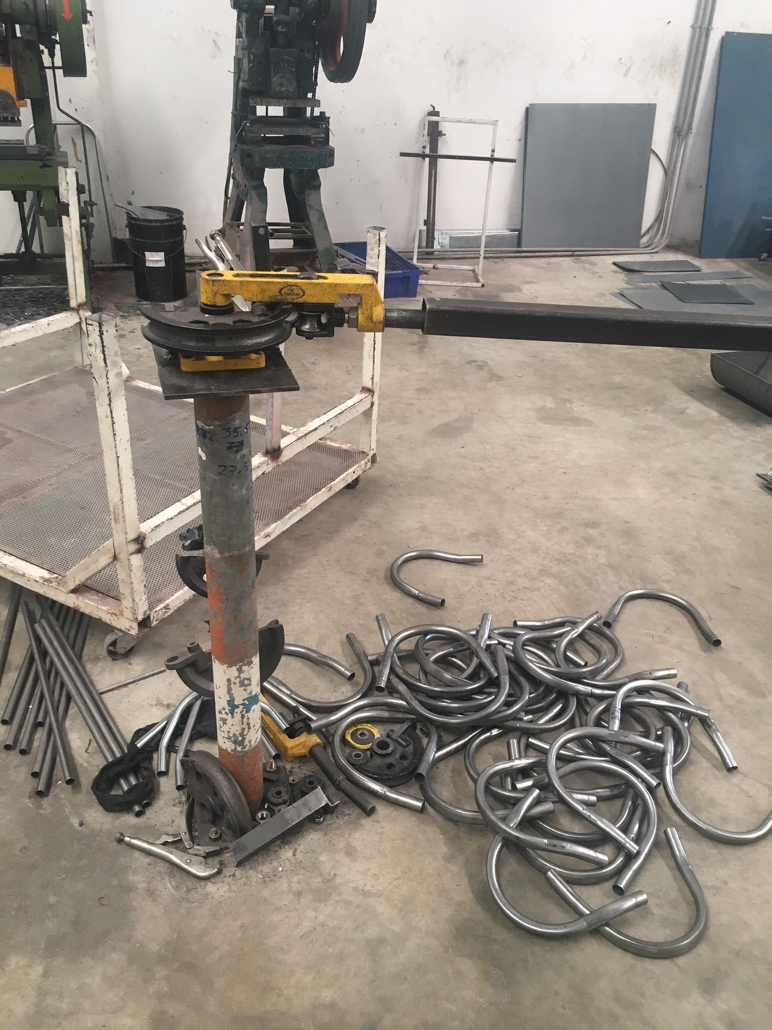 เครื่องดัดท่อแบบมือโยก(HHW-25S)