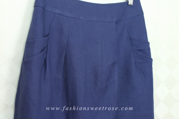 SK-363 กระโปรงทรงสอบ ผ้าลินินสีน้ำเงินคราม ด้านหน้ากระโปรงจับจีบทวิช