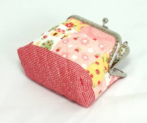 QLT-011 กระเป๋าปิ๊กแป๊กแบบ 2 ช่อง ใส่เหรียญและธนบัตร ผ้าลายบ้านและต้นไม้