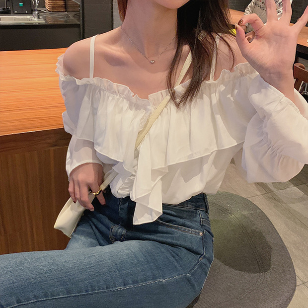 เสื้อลินินเปิดไหล่ แขนยาว Linen blouse