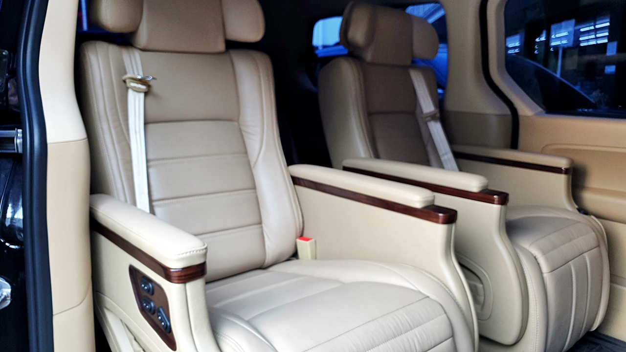 HYUNDAI H-1 ELITE 2019 ลูกค้าเขตกรุงเทพ [เบาะVIP,เบาะท้ายหนัง,เคาเตอร์,พรม]-ฐ2960