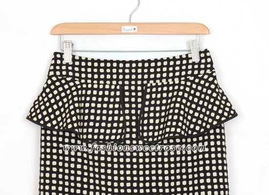 SK-415 กระโปรงแฟชั่น&ทำงาน ทรงสอบแต่งระบาย ผ้า High Twist พิมพ์ลายกราฟฟิก