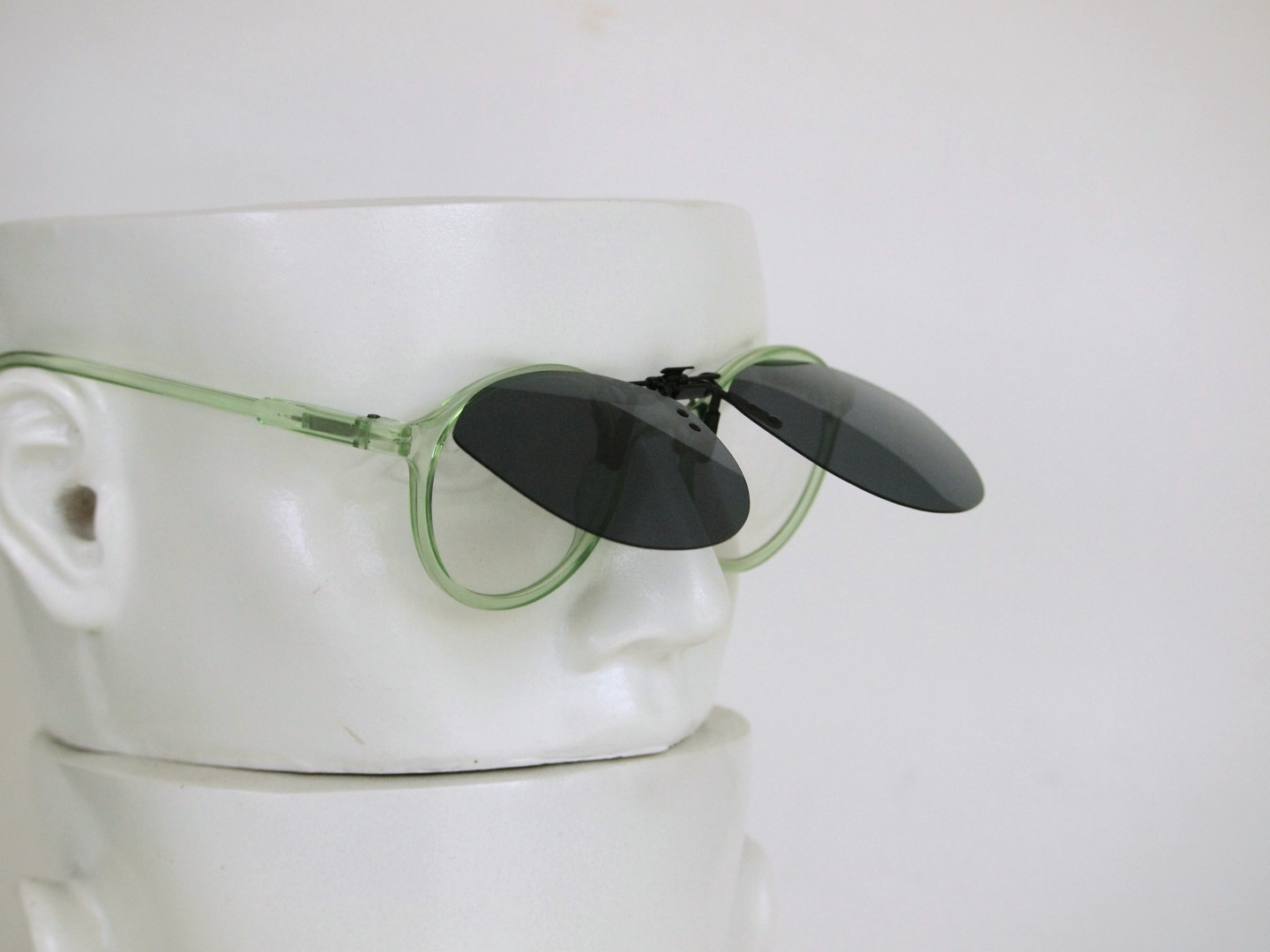 คลิปออนกันแดด Clipsster รุ่น Roundster Signature Edition เลนส์สีดำ