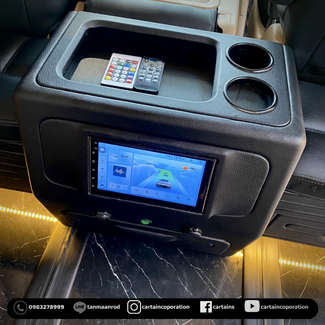 คอลโซลเตี้ย Hyundai h1 พร้อมจอเครื่องเล่นลำโพงซ้ายขวา ไฟส่องเท้า USB ลิ้นชัก 5 ช่อง ที่วางแก้ว 4 จุด