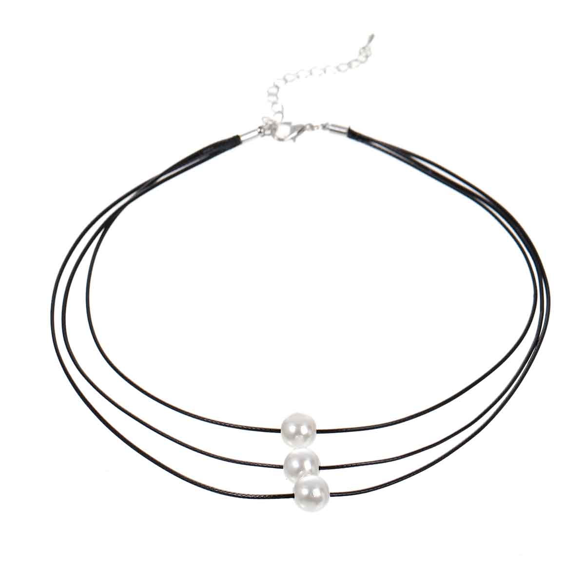 สร้อยคอ Choker แฟชั่น เชือกเทียนสีดำ 3 ชั้น ประดับมุกเทียมสีขาว 3 เม็ด รอบคอ ยาว 37cm 1 เส้น