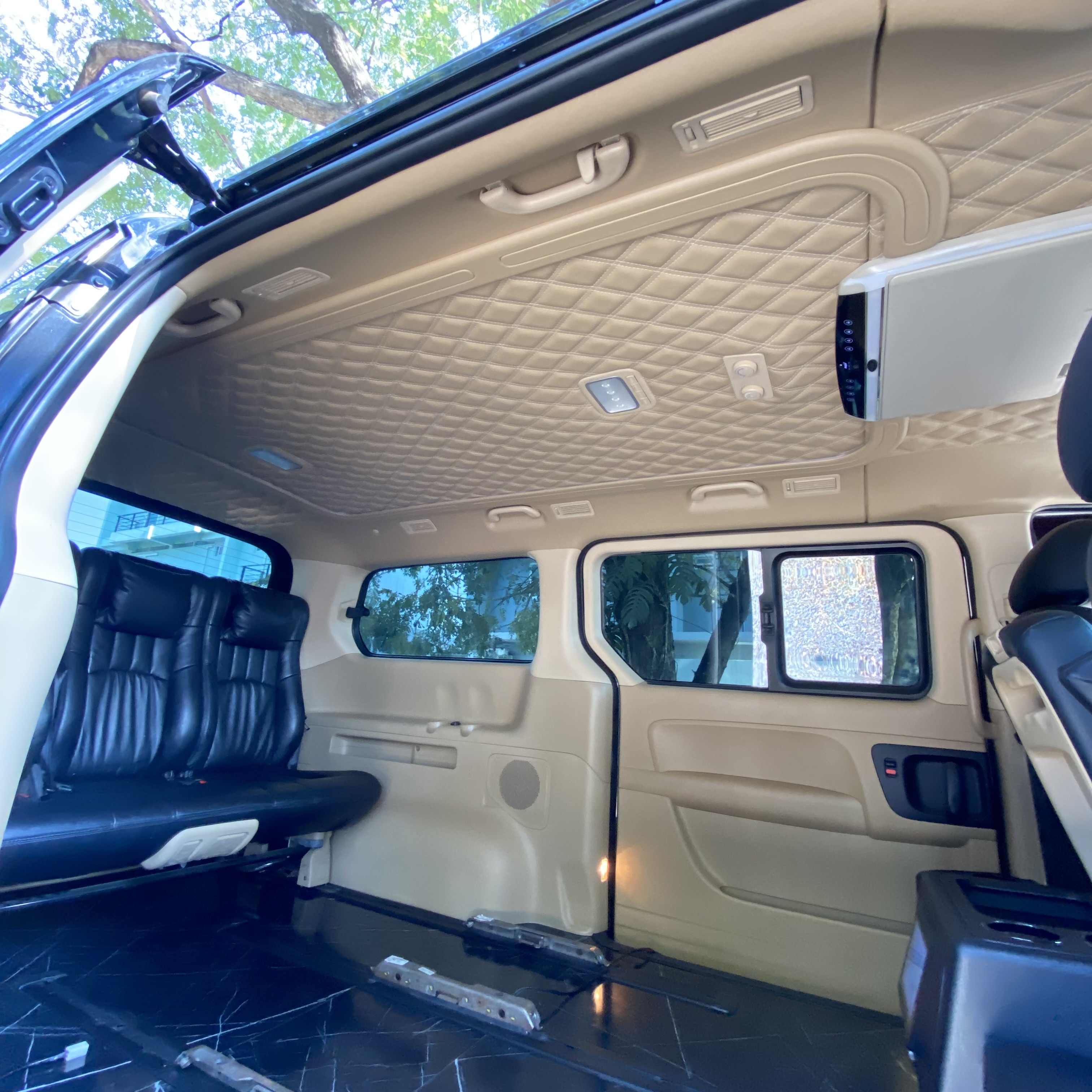 หุ้มเบาะหนังแท้ nappa นุ่มหอมละมุนสีดำทั้งคัน