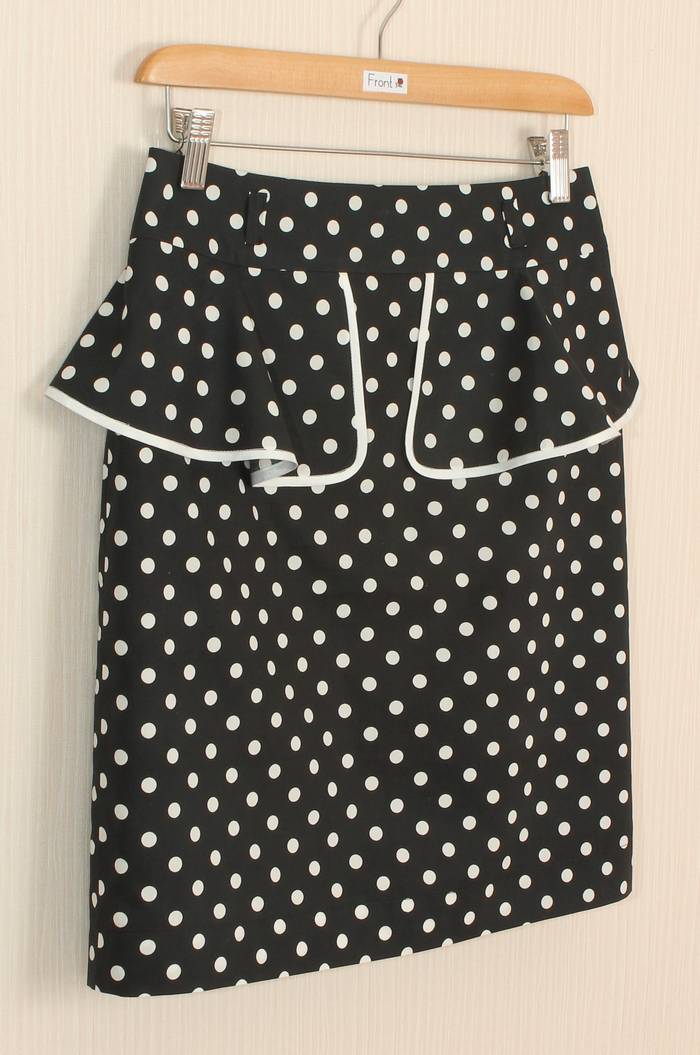 SK-237 กระโปรงแฟชั่น&ทำงาน ทรงสอบแต่งระบาย ผ้าคอตตอนญี่ปุ่นพิมพ์ลาย Polka Dot พื้นดำจุดขาว