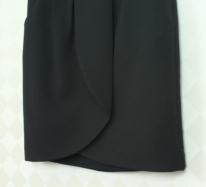 SK-269 กระโปรงทรงเอ ผ้าญี่ปุ่น BM สีดำ เป็นกระโปรงป้าย มีกระเป๋าล้วง 2 ข้าง