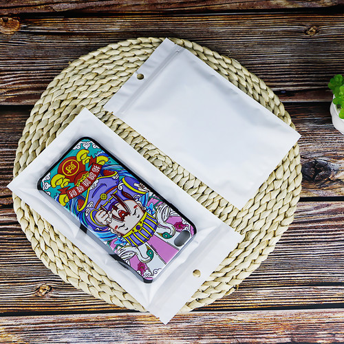 ถุงซิปล็อค พีวีซี หน้าใสหลังขาว มีรูแขวน 2 ขนาด พอดีสำหรับหน้ากากอนามัย แพ็ค 20 ใบ