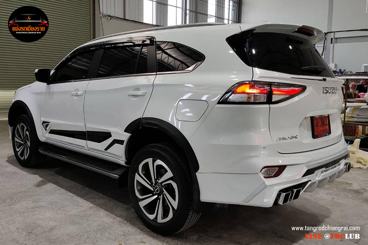 ชุดแต่งสเกิร์ตรอบคัน RIDER M V2 สำหรับ Mu-X 2021