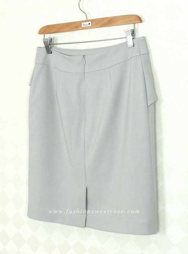 SK-367 กระโปรงทรงสอบ ผ้า Rose Skin สีเทา ออกแบบตัดต่อมีชิ้นแต่งด้านหน้า ดีไซน์เรียบหรู