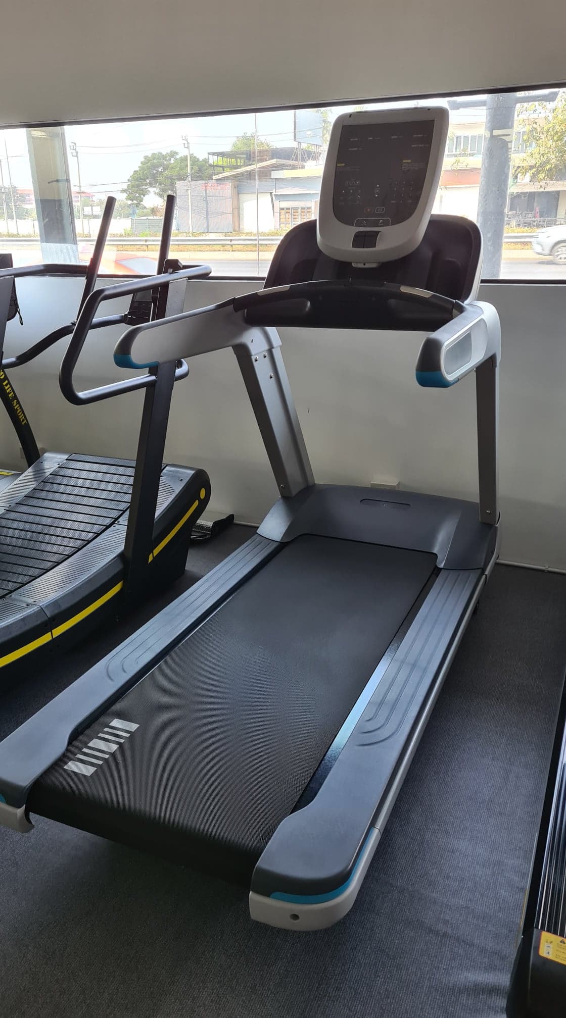 ลู่วิ่งไฟฟ้า AT1400 Commercial X8700