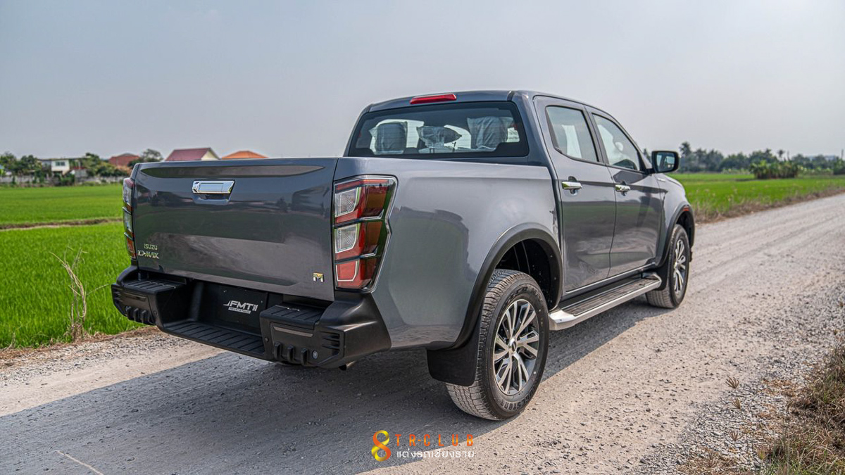 ชุดแต่งสเกิร์ตรอบคัน THUNZER สำหรับ ALL NEW D-MAX 2023 (ตัวสูง)