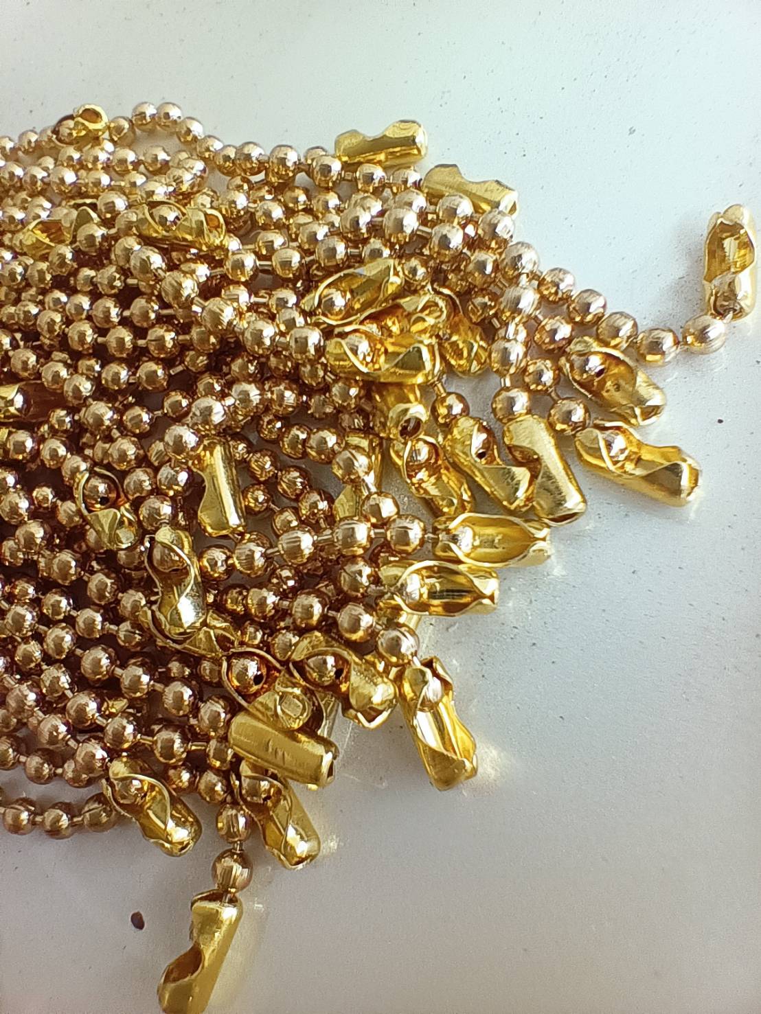 โซ่ไข่ปลาเหล็ก สีน้ำตาลทอง พร้อมข้อต่อตัวล็อก ขนาด 2 มม. เลือกความยาว