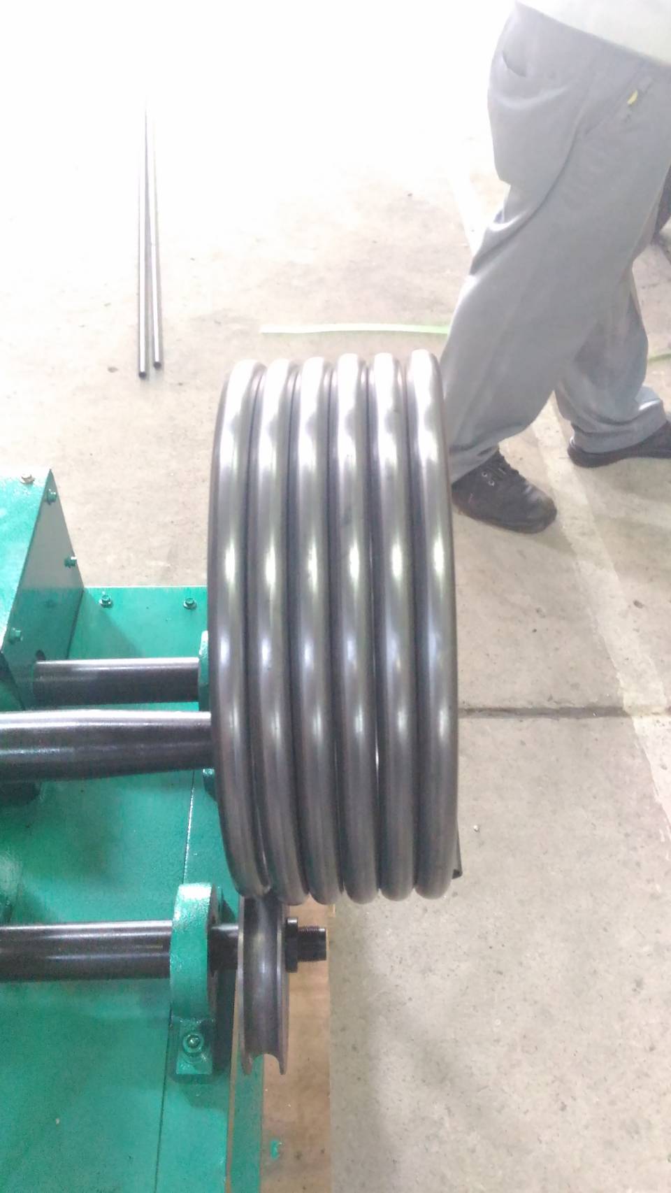 เครื่องดัดท่อไฟฟ้า (HHW-G76)