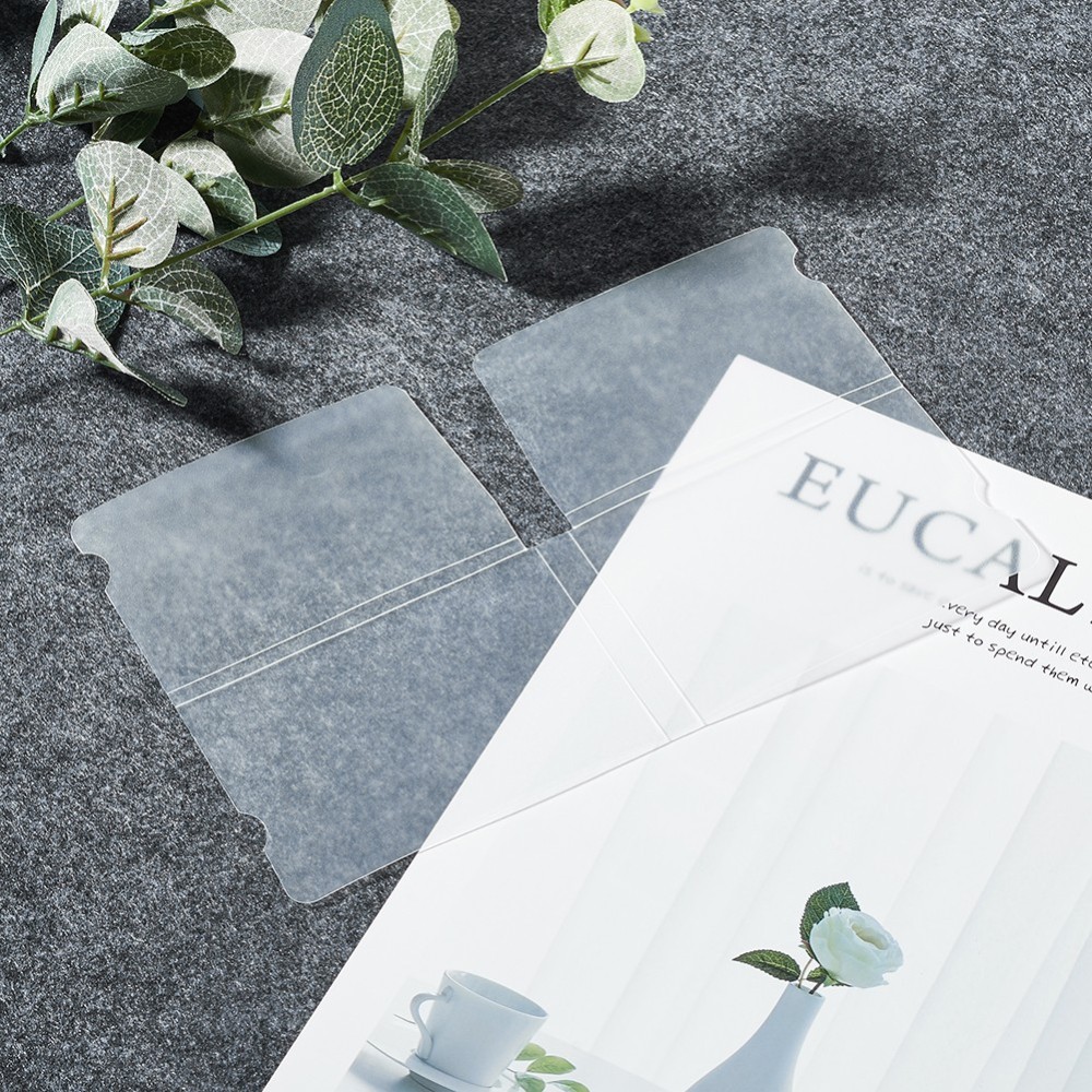 ซองพลาสติกสำหรับจัดเก็บหน้ากากอนามัย แบบพับเก็บ สีขาวใส ขนาด 18.5x6 ซม. 1 ชิ้น ใช้แล้วนำมาทำความสะอาดก่อนนำไปใช้คครั้งต่อไป