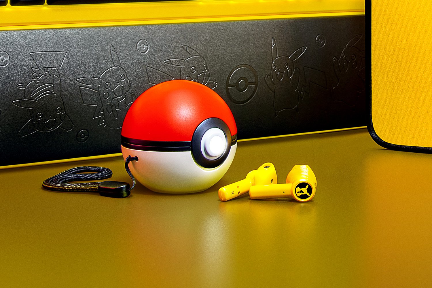 หูฟังบลูทูธ RAZER Pikachu Limited Edition True Wireless Earbud | By Synnex