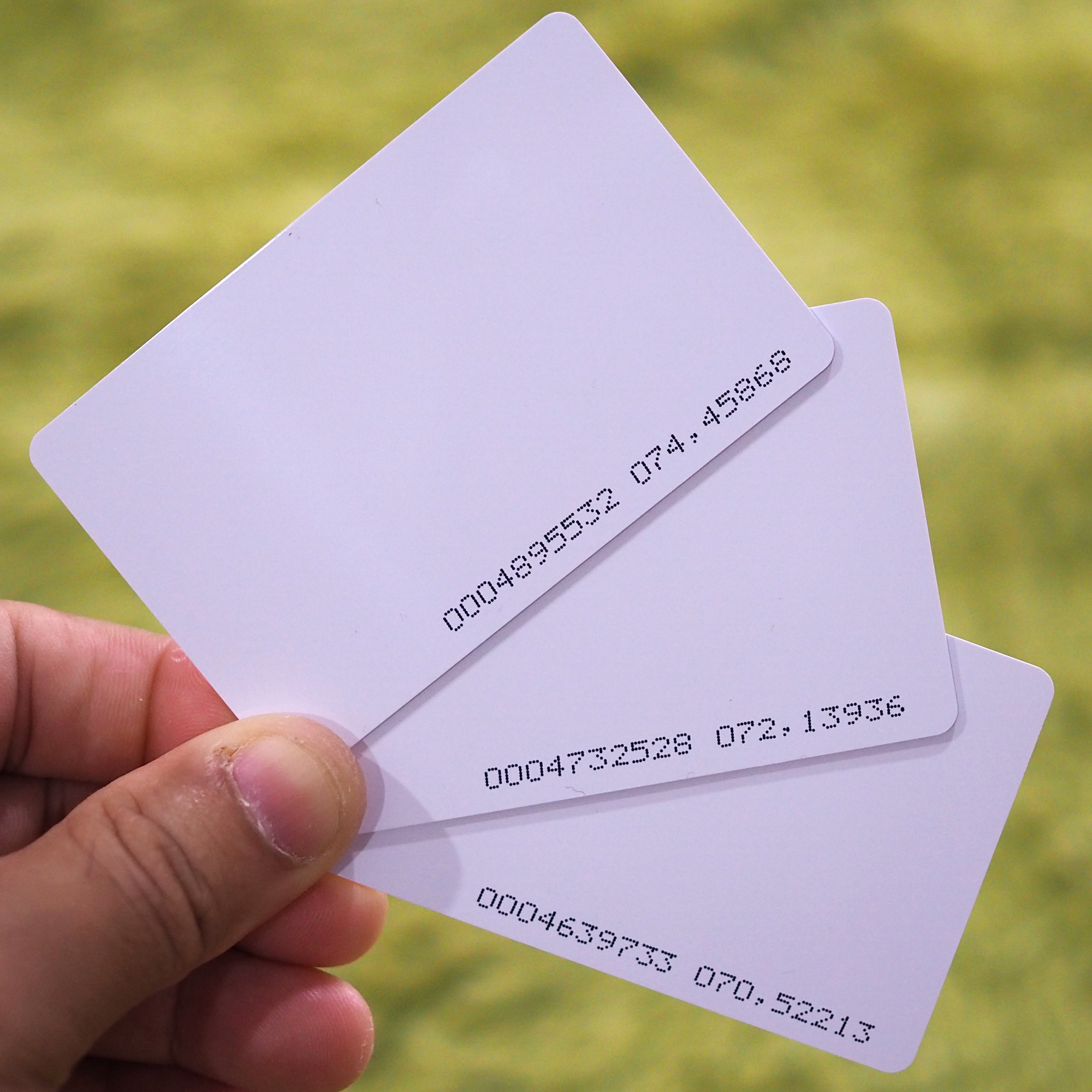 บัตรคีย์การ์ด RFID Proximity card 125KHz แบบบาง บัตรพลาสติกขาว PVC card ชนิดอ่านอย่างเดียว ขนาด 0.8 mm. จำนวน 200 ใบ
