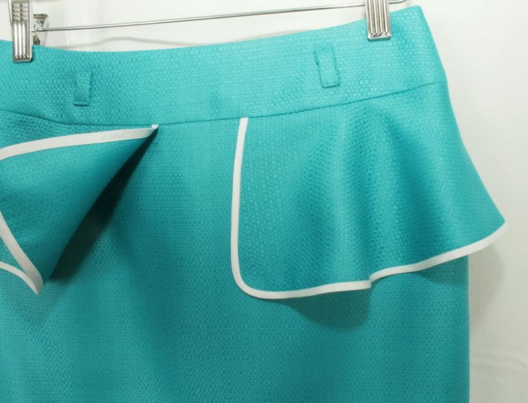 SK-172 กระโปรงแฟชั่น&ทำงาน ทรงสอบแต่งระบาย ผ้า CHANEL สีฟ้า