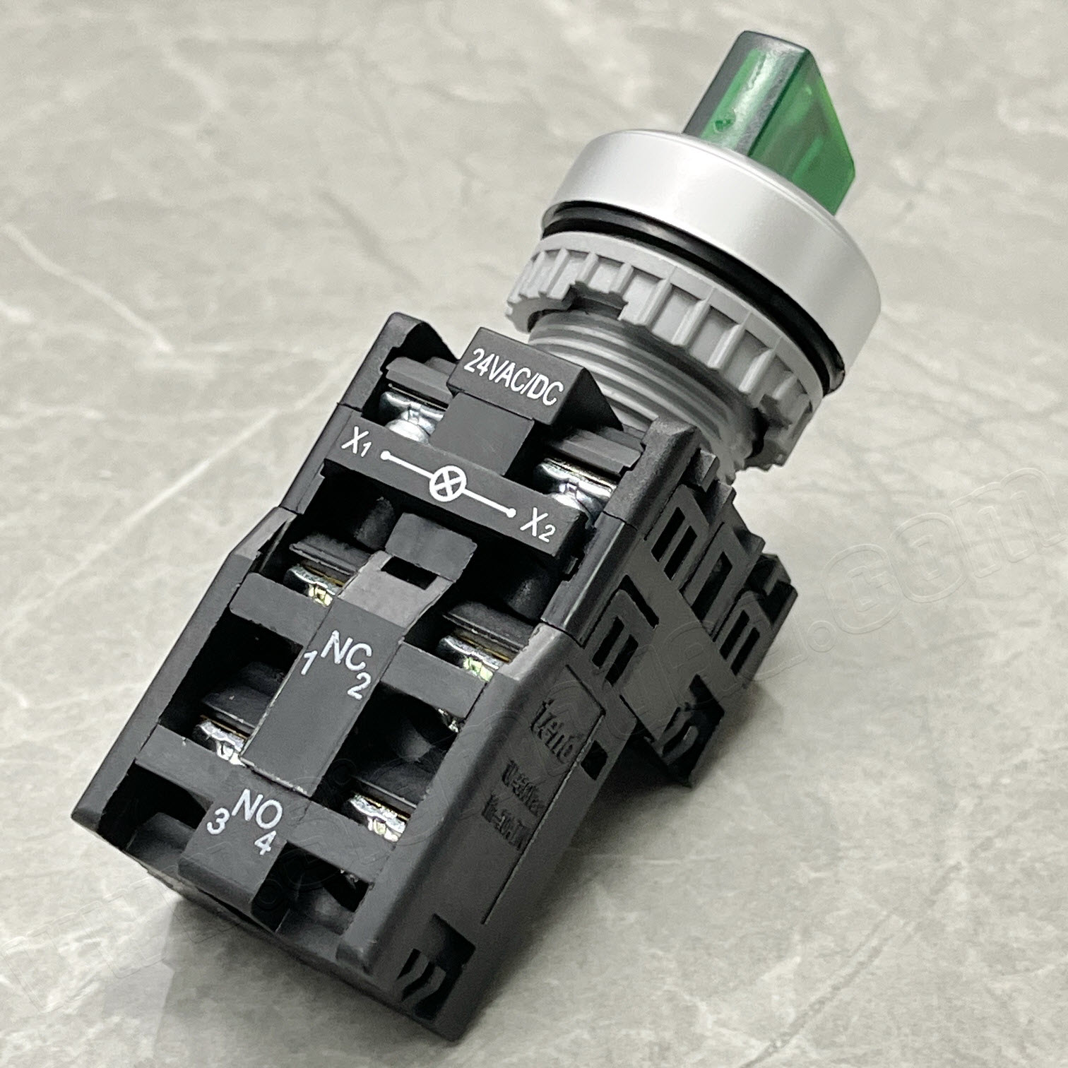 คอนโทรลสวิทช์ (สวิตช์ลูกศรมีแลมป์) ILLUMINATED SELECTOR SWITCH ชนิดต่อตรง กันน้ำ/น้ำมัน/ฝุ่น IP65 รุ่น TN2IS series, TN3IS series (TEND) ขนาด 22 mm., 25 mm., 30 mm.