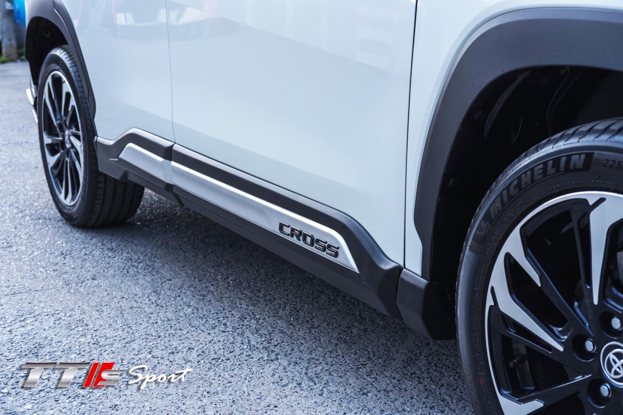 ชุดแต่งรอบคัน TTS : COROLLA CROSS 2024 On