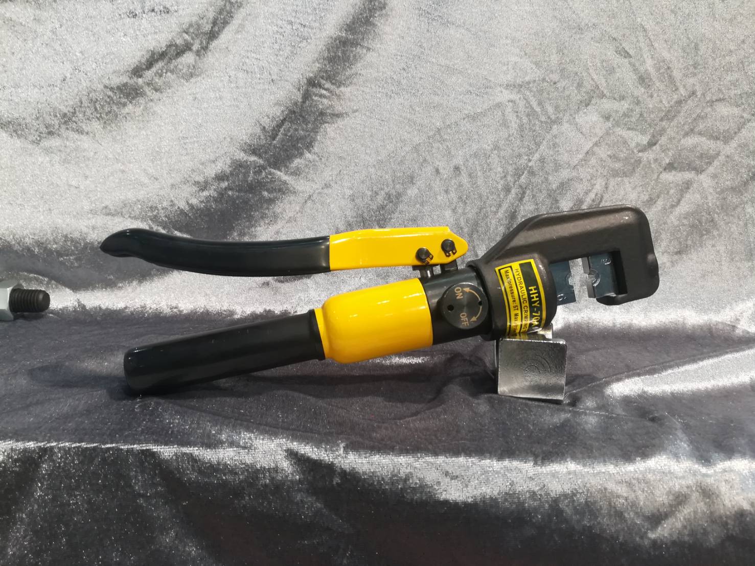 คีมย้ำหางปลา ไฮดรอลิค รุ่นHHY-70A