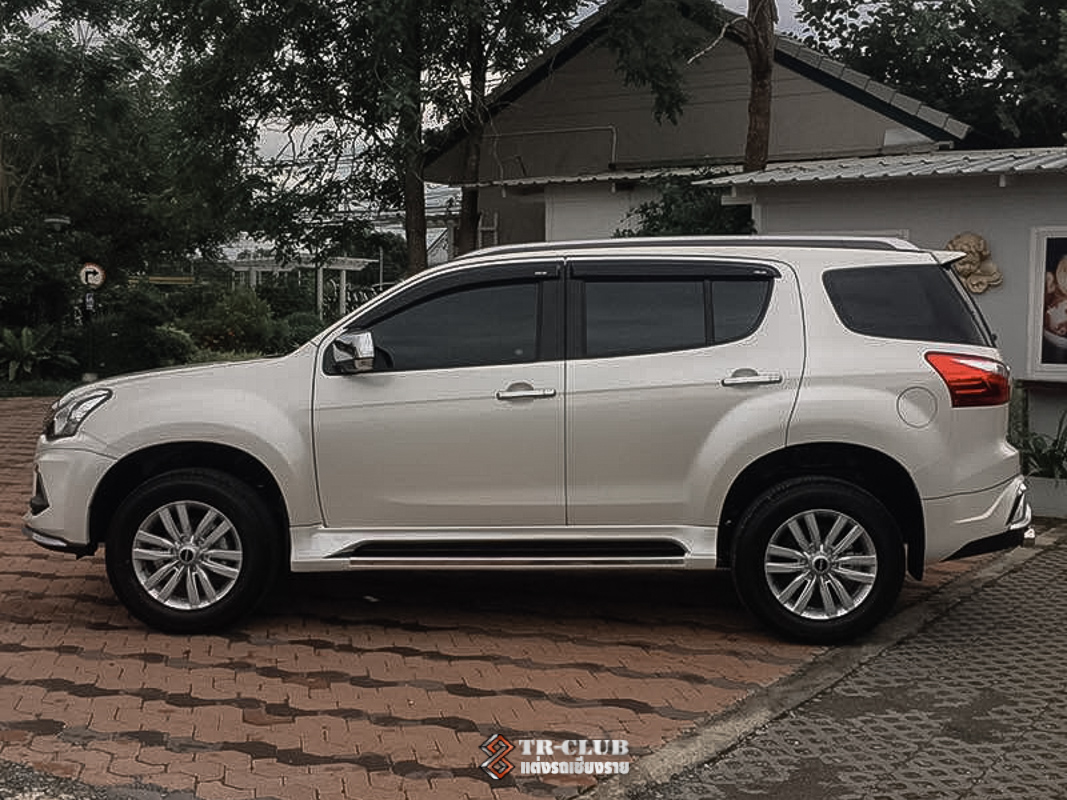 ชุดแต่งสเกิร์ตรอบคัน APOLLO MU-X 2017-2019