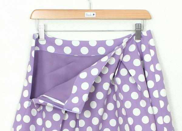 SK-345 กระโปรงแฟชั่น&ทำงาน ทรงบาน ผ้าคอตต้อนลินินญี่ปุ่นพิมพ์ลาย POLKA DOT จุดขาวพื้นม่วง