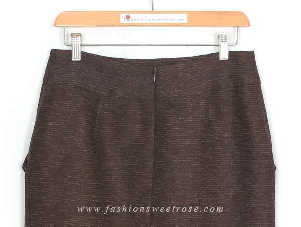 SK-463 กระโปรงทรงสอบ ผ้า CHANEL สีน้ำตาลเข้ม แต่งด้วยกระดุมหรู